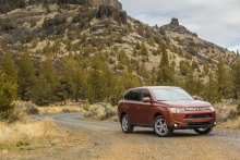 Mitsubishi Outlander GT - US verze 2014 23